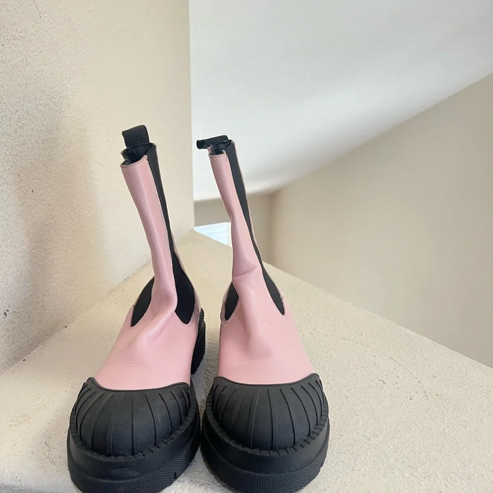 Anthropologie‎ Maeve Light Pink Genuine Leather Chelsea Chunky Boots Women’s 6.5
